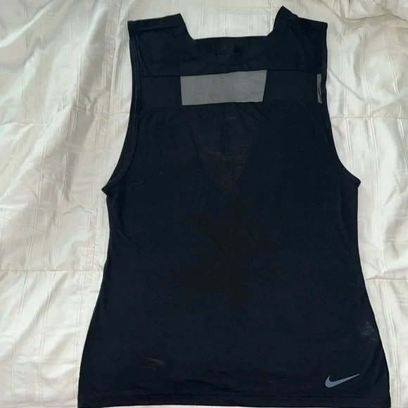 NIKE Dri-Fit Breathe Sleeveless Tank Top Training - Picture 3 of 12